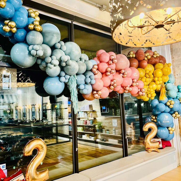 organic balloon decor